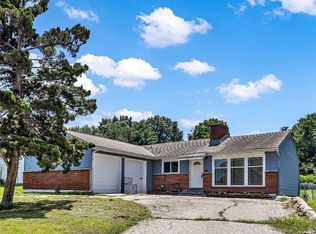 9805 E 33rd St S, Independence, MO 64052