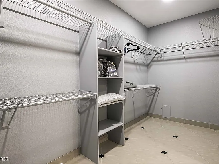 1400 Castle Crest Dr — Photo 38
