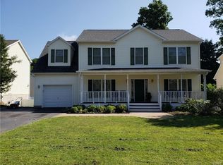 12 Stacey Ct, Peekskill, NY 10566