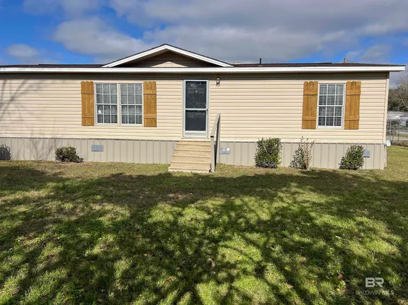 103 S Wren Ln, Robertsdale, AL 36567