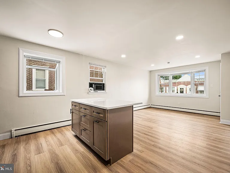 636 Arthur St #1 — Photo 15