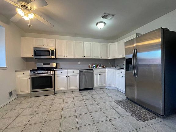 4th image of 116 Hawley Ave #2F
