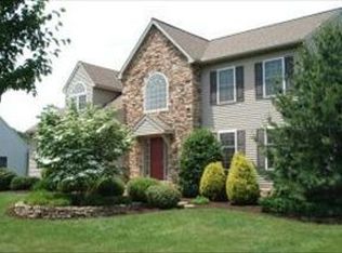 427 Rhoda Dr, Lancaster, PA 17601