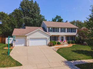 2705 Keystone Rd, Bloomington, IL 61704