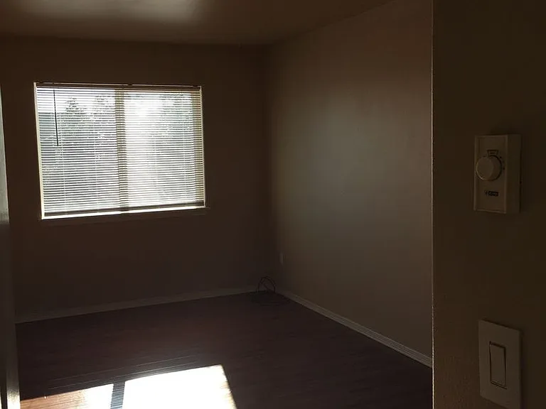 1235 SW 27th St — Photo 16