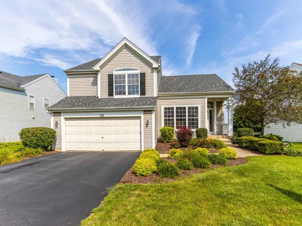 732 Wildflower Cir, Naperville, IL 60540