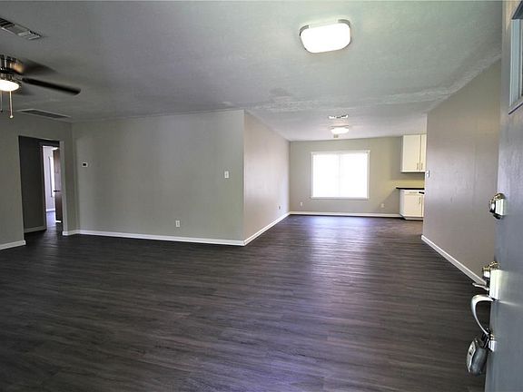 2nd image of 318 Frankie St