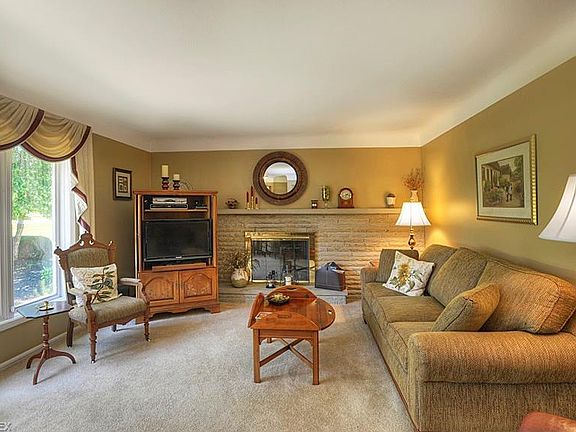 4th image of 8263 Overlook Ave