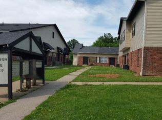 1132 Barrington Ln, Saint Charles, MO 63301