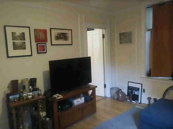 3rd image of 287 Amsterdam Ave #315