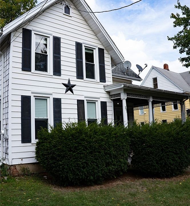 1st image of 206 Steuben St