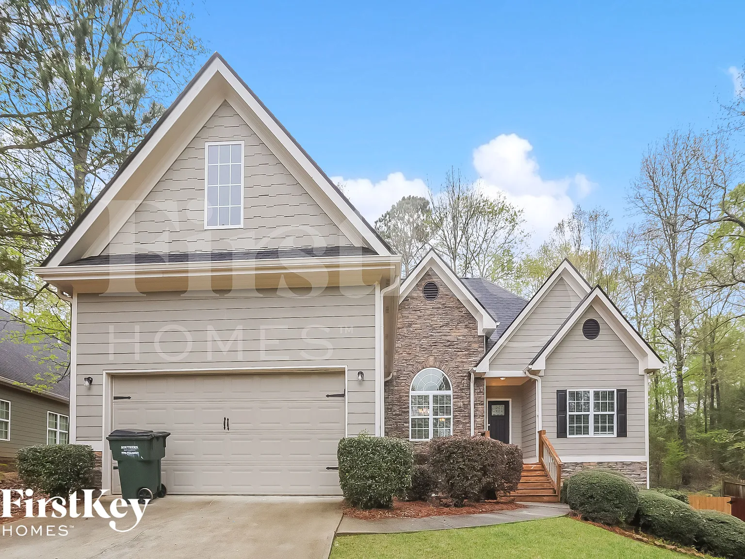 4 bed, 3.0 bath, 2828 sqft, $2,445 — Photo 2