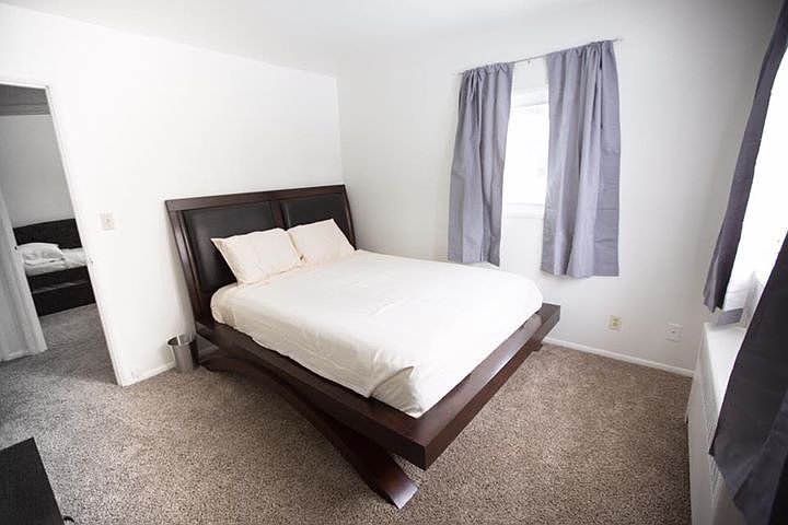 1st image of 98 Dunbar Ave