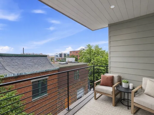 118 B St #202, Boston, MA 02127