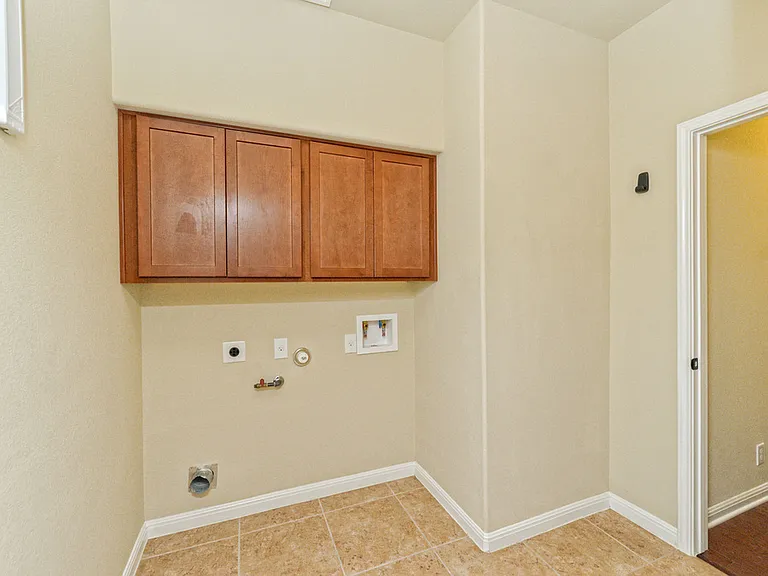 9205 Sweetgum Dr — Photo 14