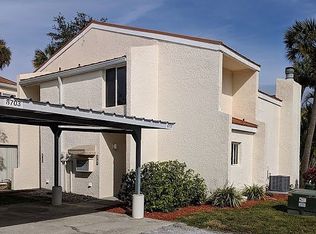8701 Sailmaker Ct, Tampa, FL 33615