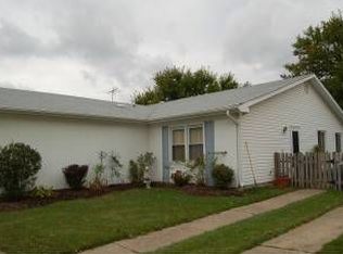 142 Golden Dr, Glendale Heights, IL 60139
