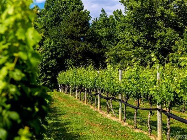 7340 Crush Ct, New Kent, VA 23124