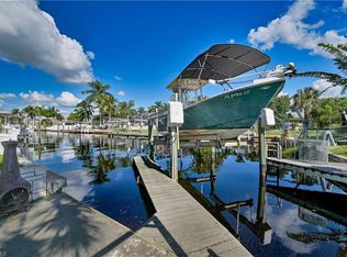 5257 Seminole Ct, Cape Coral, FL 33904