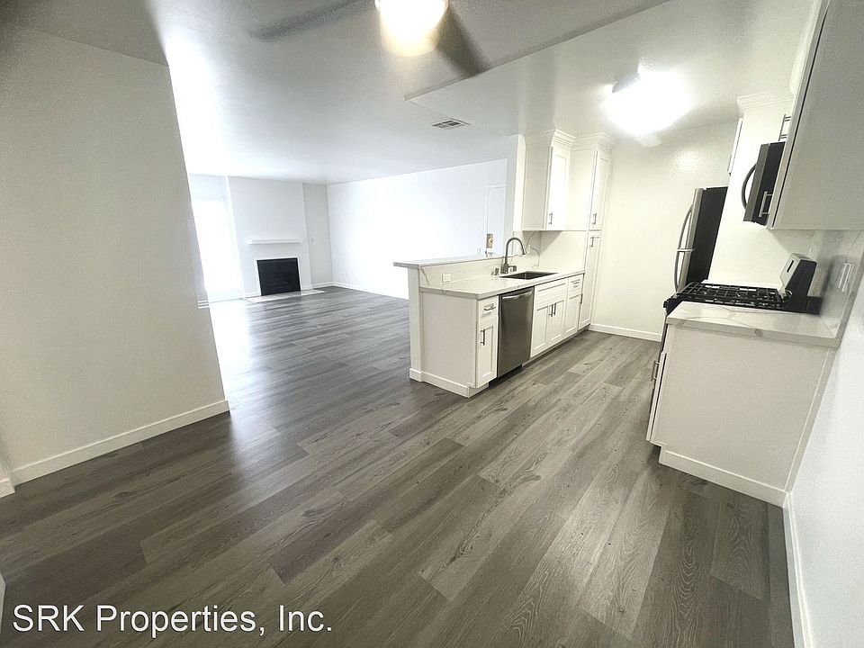 1st image of 3445 Mentone Ave #113