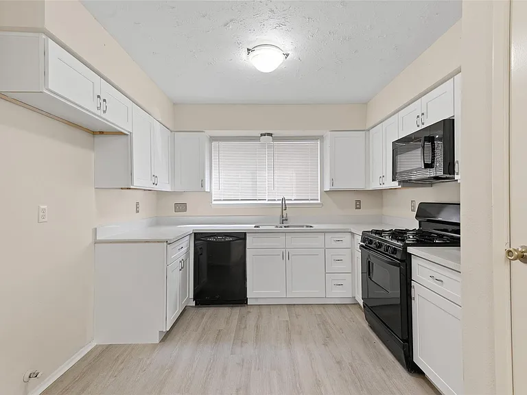 20035 Dawn Mist Dr — Photo 7