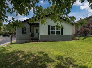 860 Summit Ave, Collinsville, IL