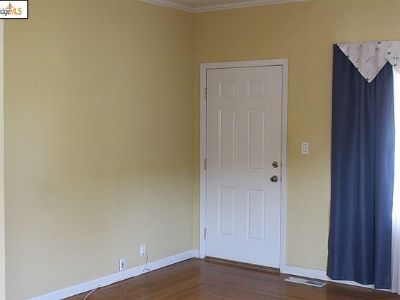 4th image of 517 W 13th St