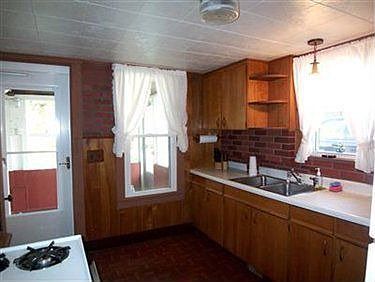 5th image of 7613 Clovermeade Ave