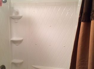 405 E Spring St, Henrietta, TX 76365