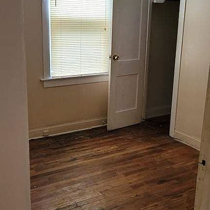 4th image of 1523 N Menard Ave