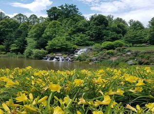 30 Narrow Gauge Dr, Lenoir, NC 28645