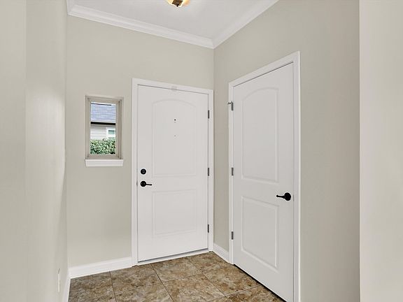 5th image of 13907 Rue Charlot Ln #27