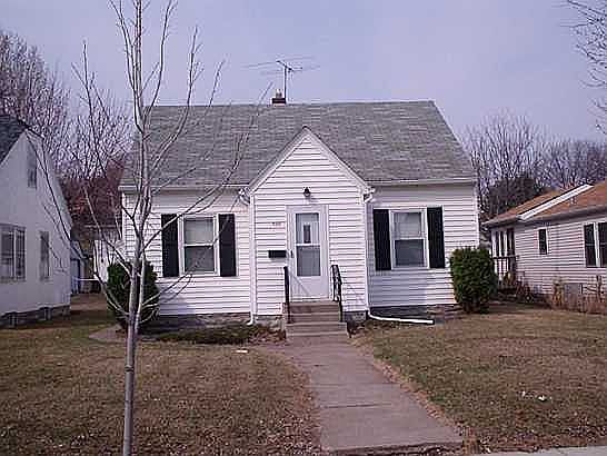 1st image of 520 8th Ave S