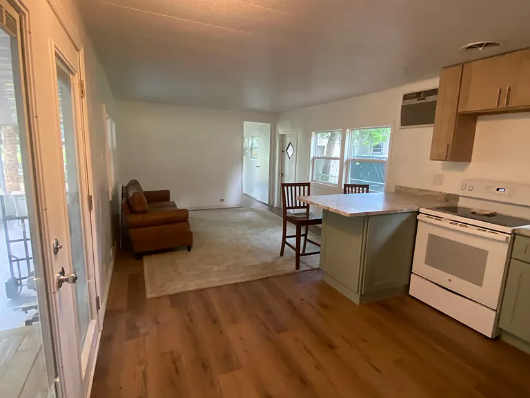 5031 Pineapple St — Photo 6
