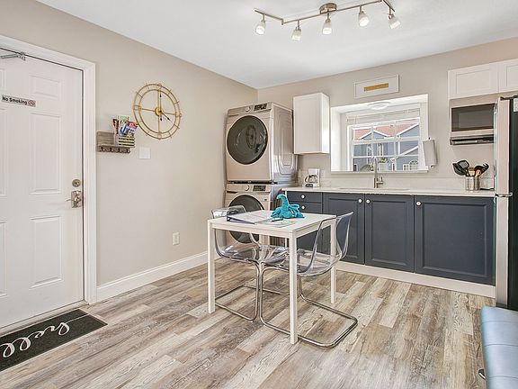 2nd image of 141 Coco Plum Dr #5