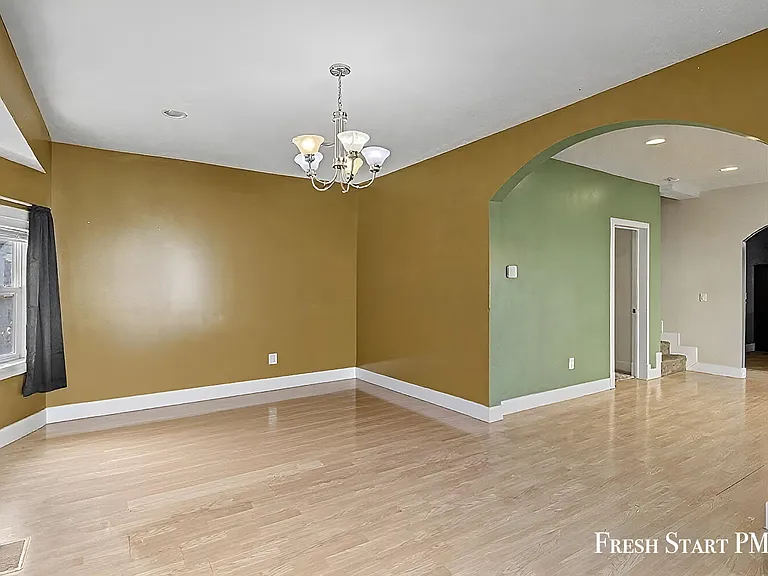 1113 Alpine Ave NW — Photo 9