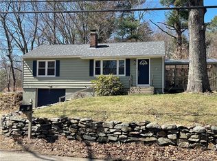 89 School House Rd, Preston, CT 06365