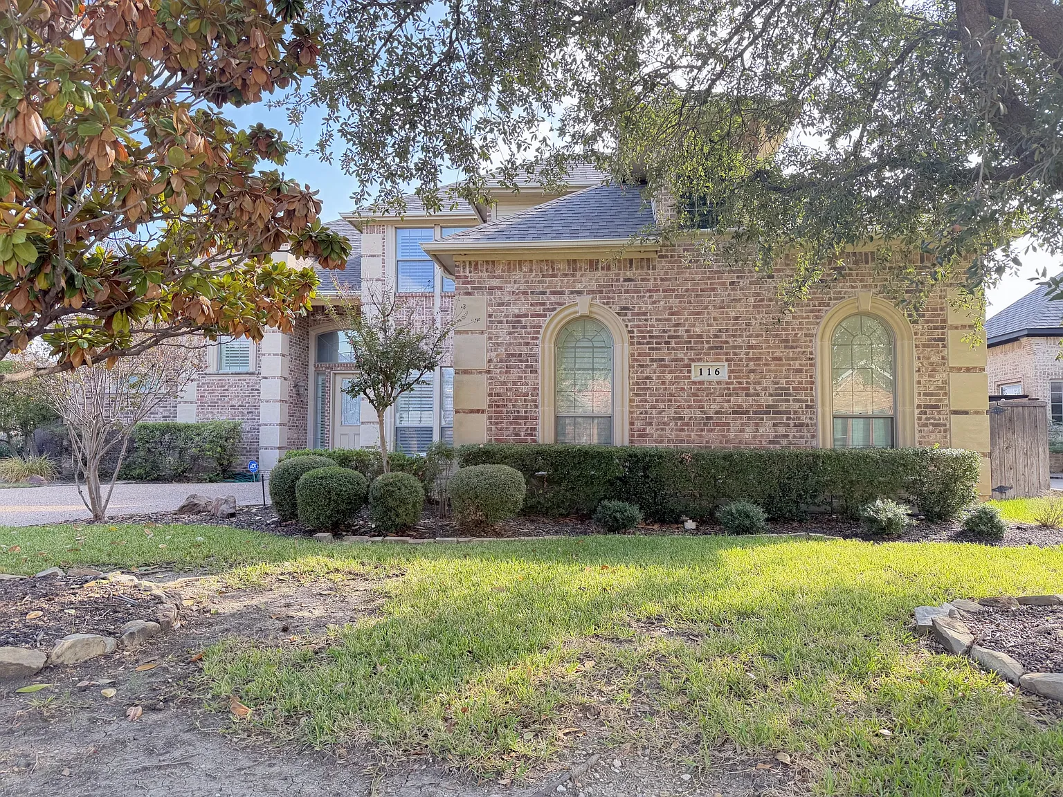 4 bed, 2.5 bath, 3092 sqft, $3,350 — Photo 2
