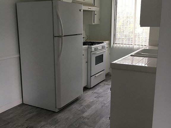 2nd image of 5125 Denny Ave APT 7