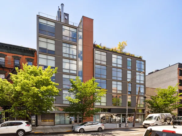 280 Metropolitan Avenue image 10 of 10