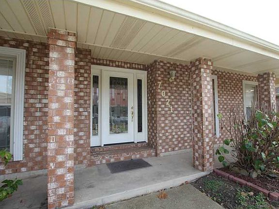 3rd image of 7021 Camberley Dr