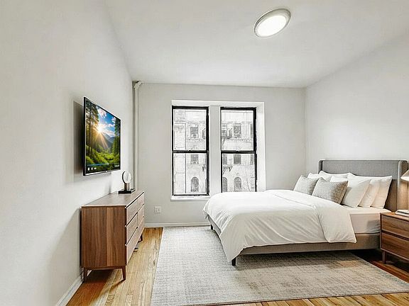 2nd image of 209 W 108th St APT 16