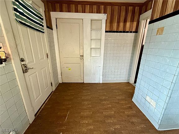 5th image of 3671 Oakwood Ave