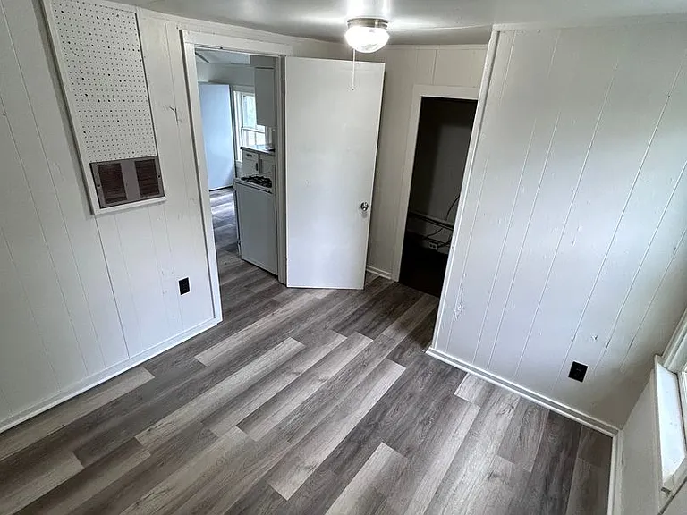 169 N Union St — Photo 5