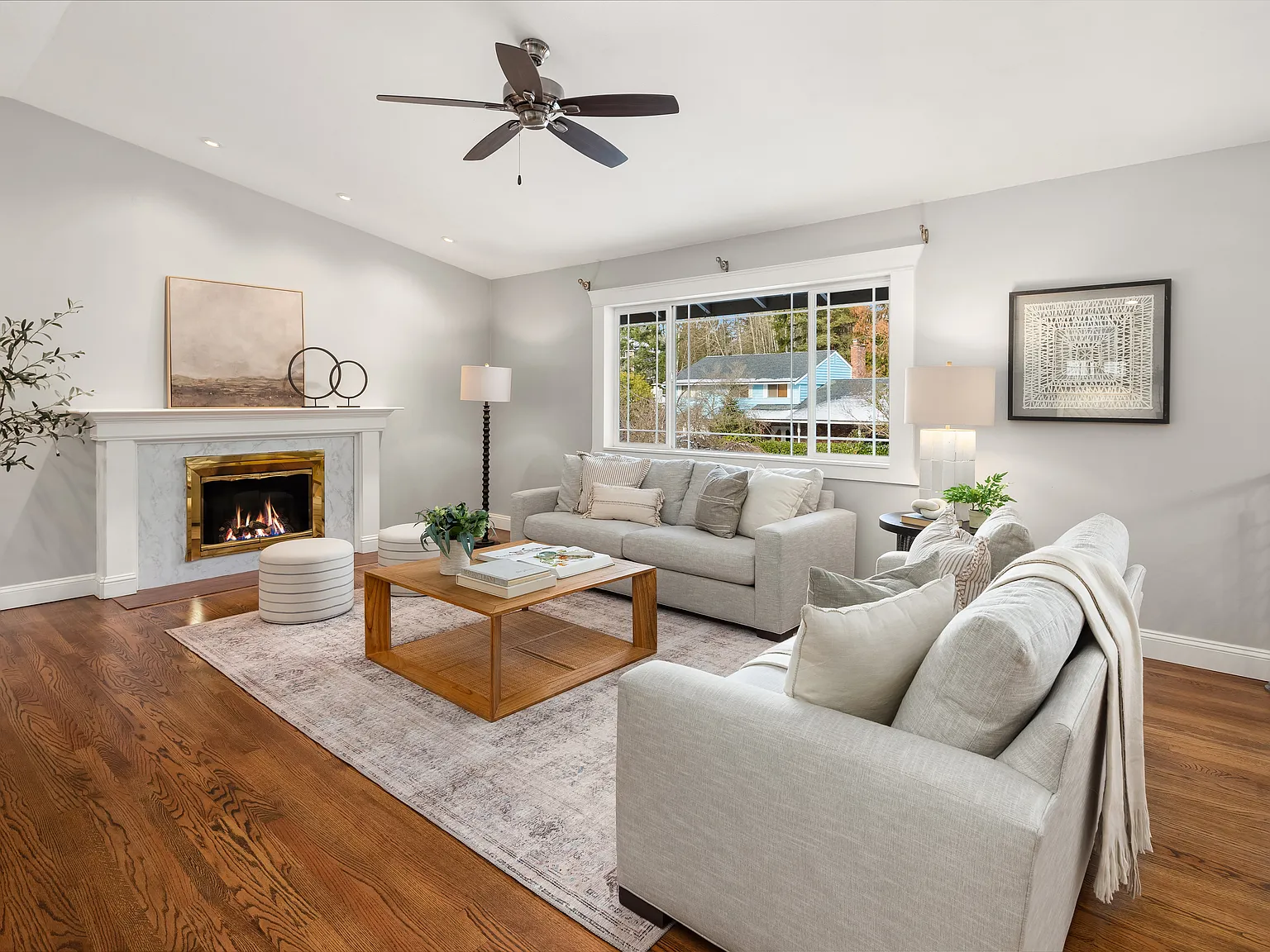 4 bed, 2520 sqft, $5,200 — Photo 4
