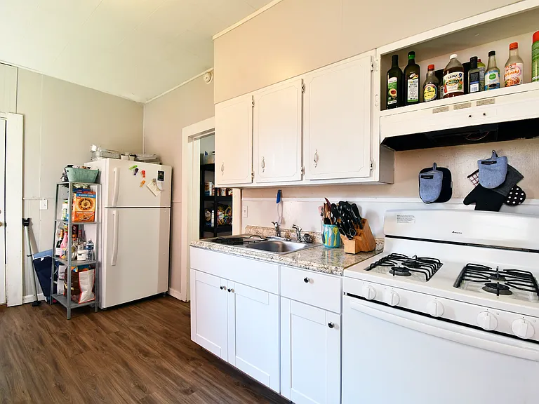 1837 6th Ave #1 — Photo 8