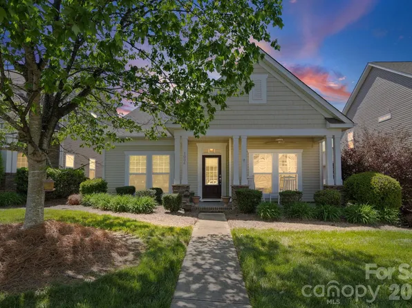 1004 Envoy Ln, Indian Trail, NC 28079