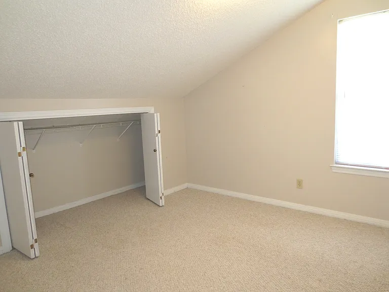 1516 Portside Dr — Photo 12
