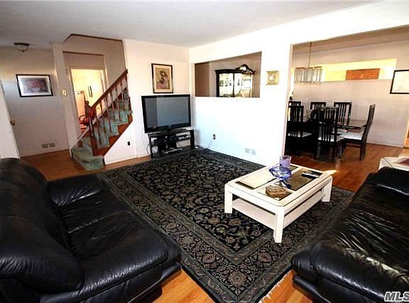2nd image of 891 Elda Ln