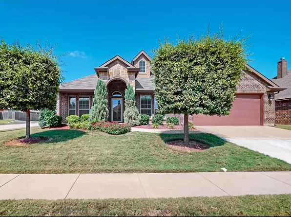 16 Mapleridge Dr, Edgecliff Village, TX 76134